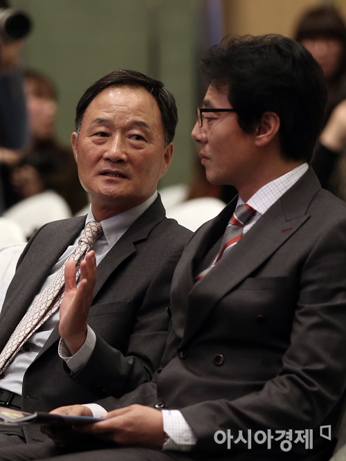 [포토] 김호곤 감독 '마지막에 그렇게 뒤집어지다니'