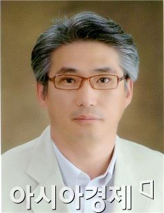 김수근 교수