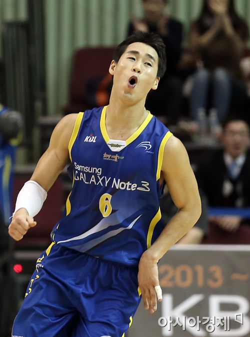 [포토] 김태주 '짜릿한 3점~'