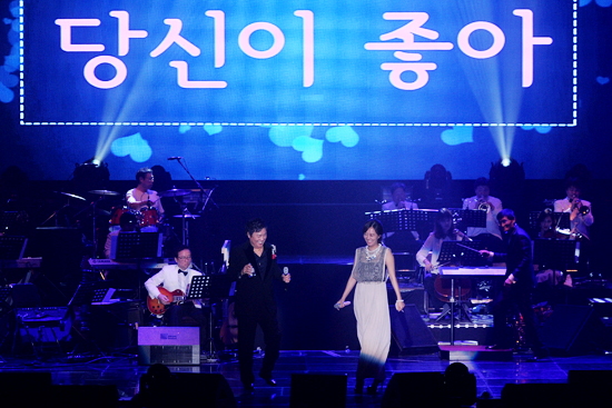 [포토]남진-장윤정, 서로 마주 본 新舊 가수왕