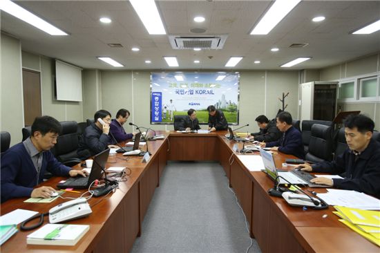 코레일-철도노조, 파업 닷새만에 실무교섭 시작