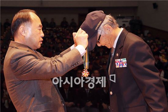 구례군 6.25 참전유공자 '호국영웅기장'전수식 개최