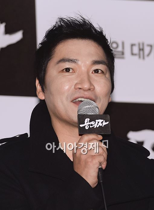 [포토]조재윤 '카리스마 눈빛'