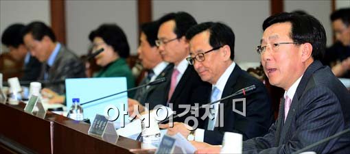 [포토]인사말 전하는 김기문 중기중앙회장