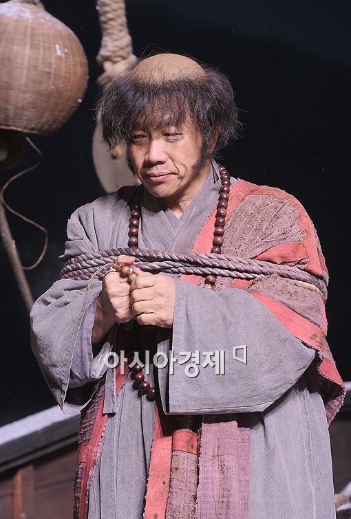 [포토]스님으로 변신한 박철민