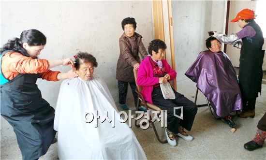 여수시 화정면 월호도 민·관 합동봉사 전개