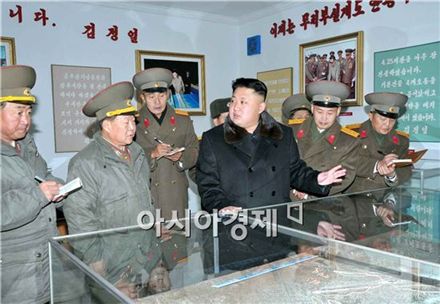케리 美국무 "김정은, 난폭하고 무자비…비핵화 중요"