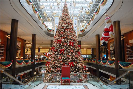 별난 트리가 성탄을 더 아름답게 하네, 호텔 '트리'스마스