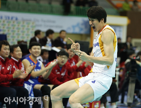 [포토] 방신봉 '큰형님의 댄스 타임~'