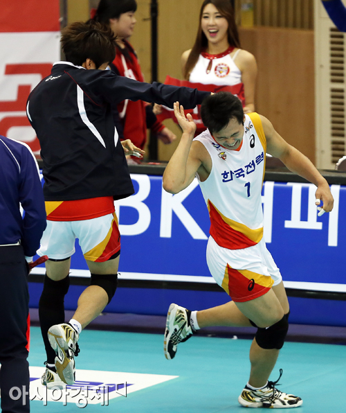 [포토] 서재덕 '때리지 마요~'