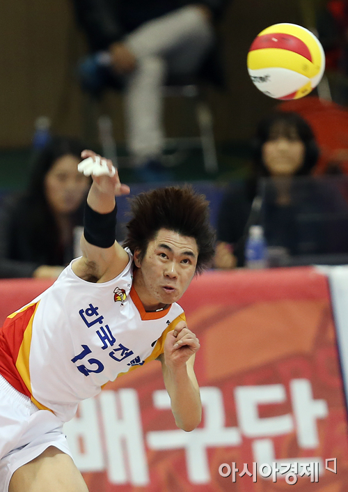 [포토] 전광인 '대포알 서브!'