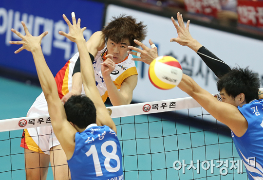 [포토] 전광인 '강력 스파이크'