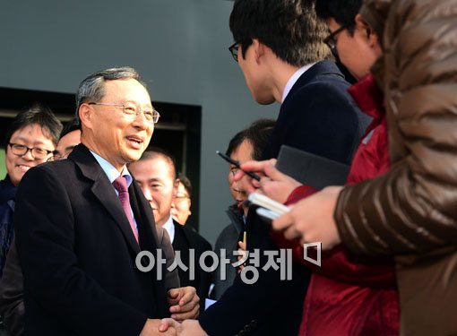 [포토]황창규, '잘 부탁드립니다'