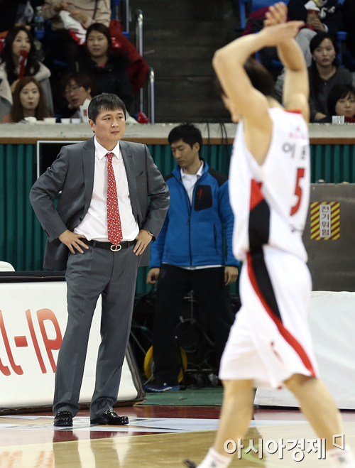 [포토] 이상범 감독 '안풀리네'