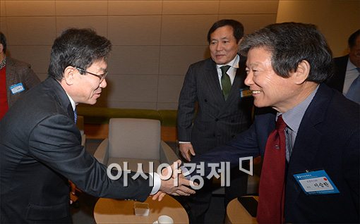 [포토]기업인 만나는 윤상직 장관