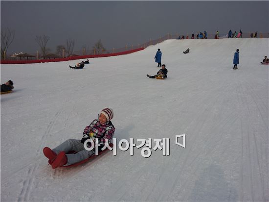 상암동 월드컵공원에 국내 최장 눈썰매장 오픈