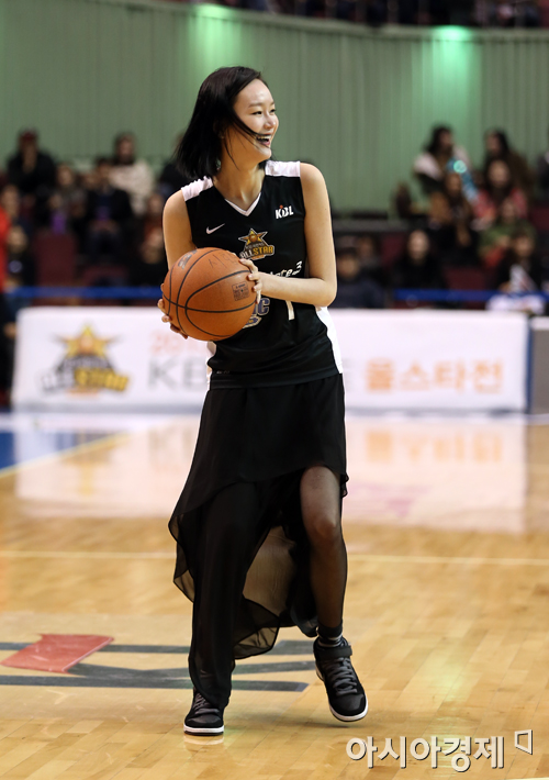 [포토] 이혜정 '갈고 닦은 드리블 솜씨~'