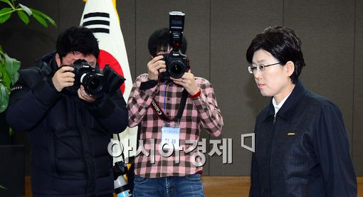 [포토]퇴장하는 최연혜 사장