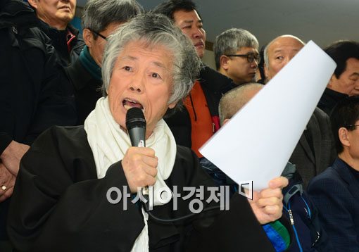 [포토]격분하는 백기완 선생 