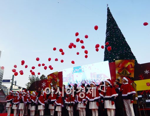 [포토]따뜻한 겨울 전하는 금융권 