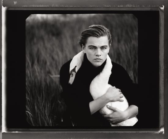 Annie Leibovitz, Leonardo DiCaprio, Tejon Ranch, Lebec, California, 1997 ⓒ Annie Leibovitz from A Photographer’s Life 1990?2005, Courtesy of Vanity Fair.