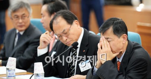 [포토]고민에 빠진 기관장들