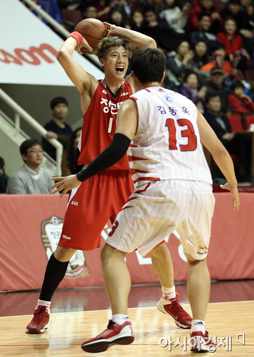 [포토] 양희종 '패스 받아!'