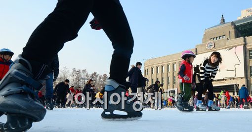 [포토]스케이트 타고 쌩쌩 