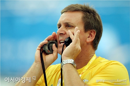 SK텔레콤, 볼 코치와 손잡고 수영 꿈나무 육성