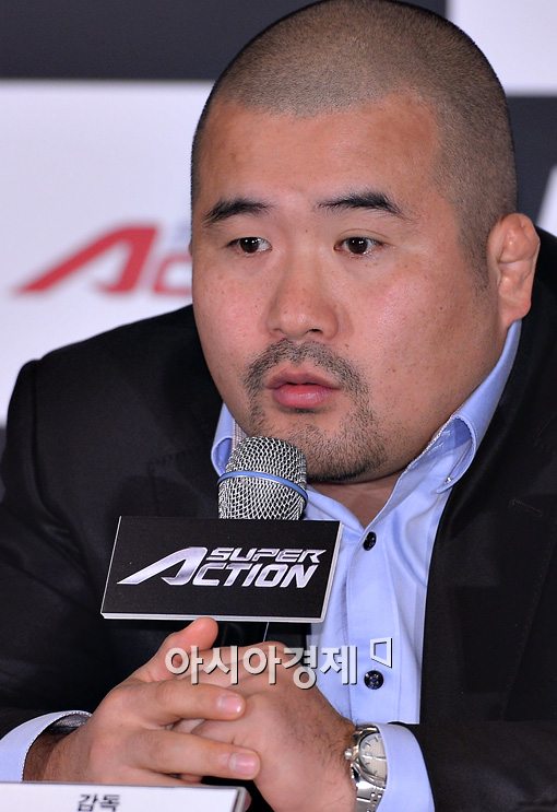 [포토]UFC 3인방 소개하는 하동진 감독