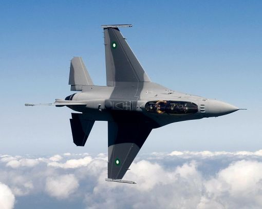 파키스탄 공군이 보유중인 F-16 블록 52D 파이팅 팰컨