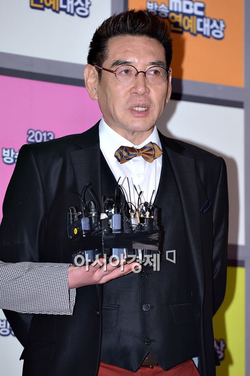 [포토]조형기 "새해 복 많이 받으세요"