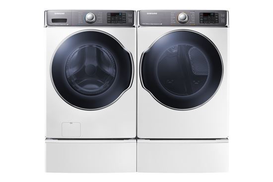 ▲업계 최대 25㎏ 용량의 삼성전자 드럼세탁기 및 건조기