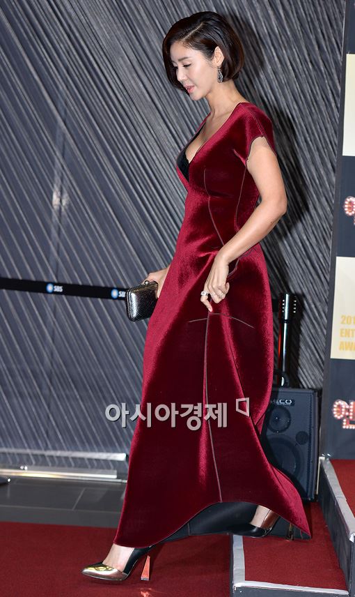 [포토]김성령, 볼륨감 넘치는 몸매