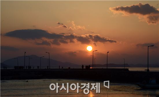 순천시, 와온 선착장에서 해넘이 축제 성황리 개최