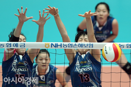 [포토] 하준임 '두 눈 질끈'