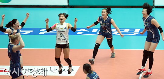 [포토] 도로공사 '승리로 2013년을 마무리!'