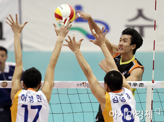 [포토] 송명근 '강력 스파이크'