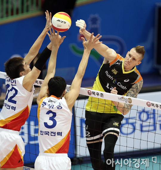 [포토] 바로티 '때린다!'