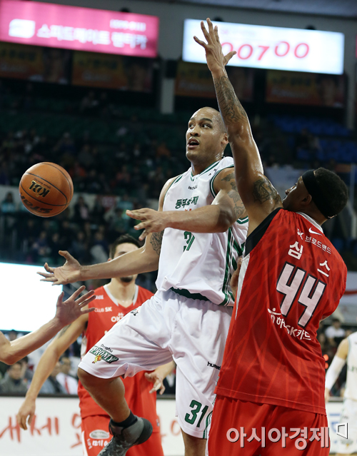 [포토] 모스 '슛인줄 알았지?'