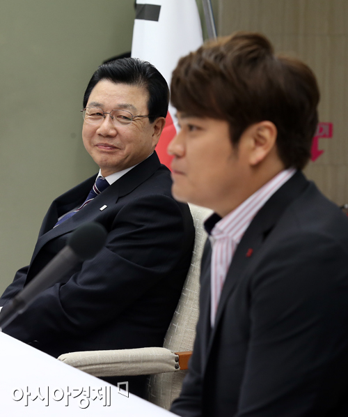 [포토] 김진선 조직위원장 '흐뭇한 미소'