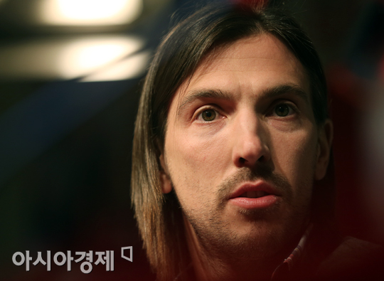 [포토] 데얀 '안녕 K리그'