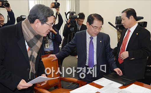 [포토]정치개혁특위 법안심사 소위