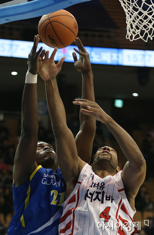 [포토] 더니건-윌리엄스 '공은 누구에게'