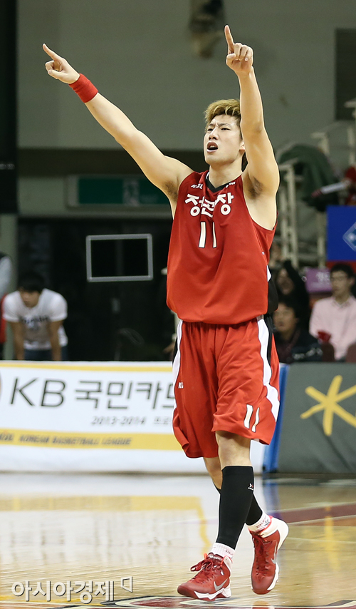 [포토] 양희종 '결승포 쾅'