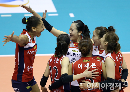 [포토] 조이스 '얘들아, 나도 같이 기뻐할래~'