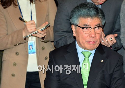 [포토]모두 발언하는 김중수 한국은행 총재 