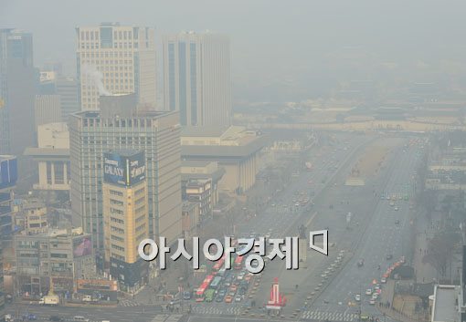 [포토]미세먼지에 흐린 서울 도심 