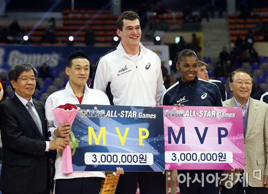 [포토] 여오현-에드가-베띠 '우리가 MVP!'