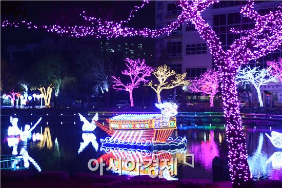 [포토]겨울축제로 자리잡은 여수 ‘빛노리야 축제“ 